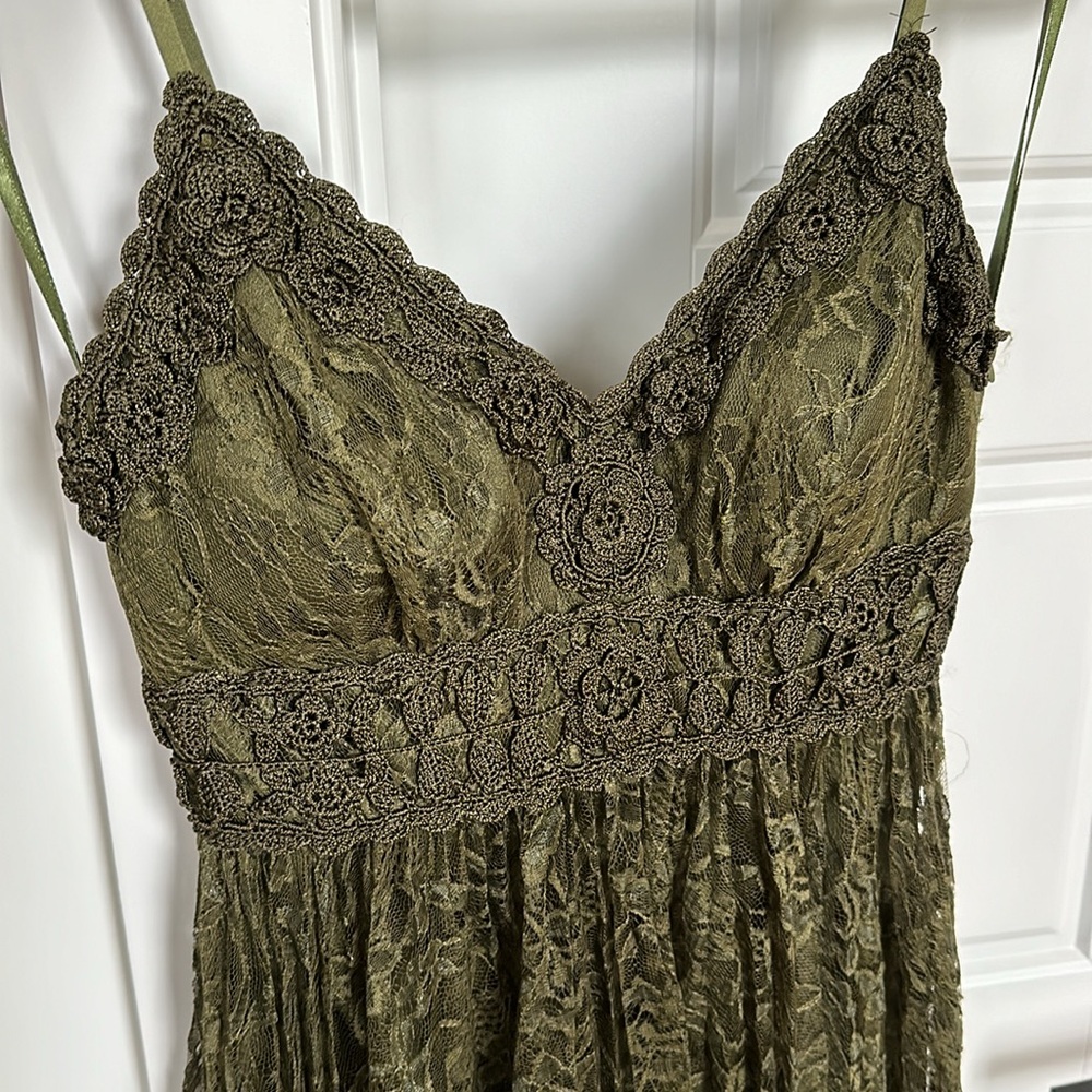 Cache Dress - Picture 2 of 7